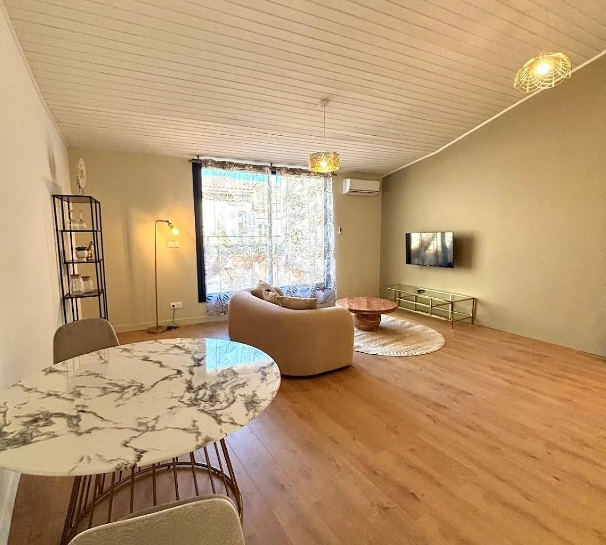 Apartment Suite Altana Montélimar Frankreich